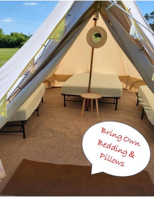 Готель Dorset Glamping Fields Corfe Mullen Екстер'єр фото