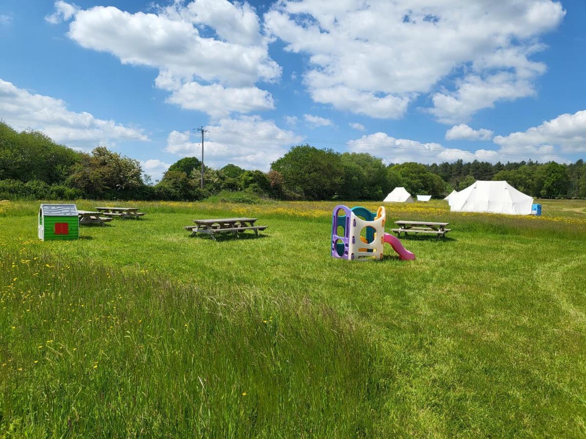 Готель Dorset Glamping Fields Corfe Mullen Екстер'єр фото